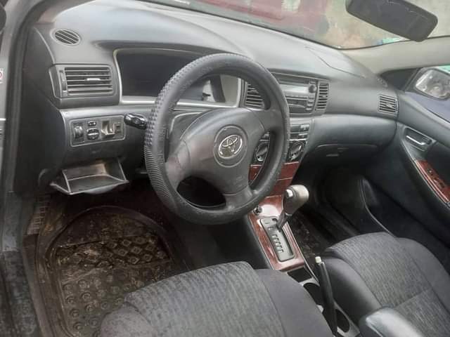 A picture of Toyota Corolla Bank 2004
