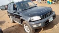 A picture of Toyota RAV4 1999 Neatly used car Engine and gear working