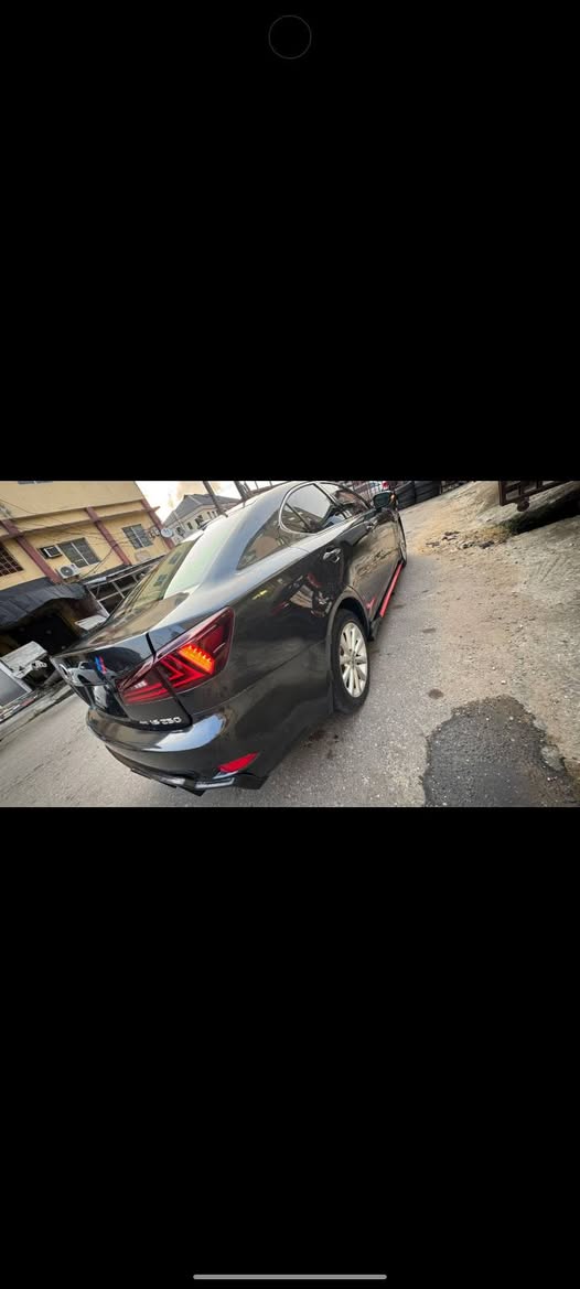 A picture of Is250 untouched engine and gear Ac freezing call 08131908692