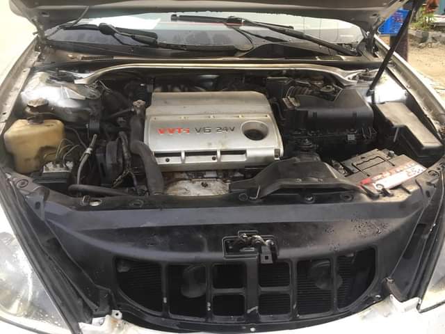 A picture of Clean lexus es 300 Belgium gard