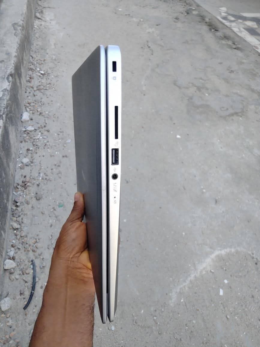 A picture of Lptop