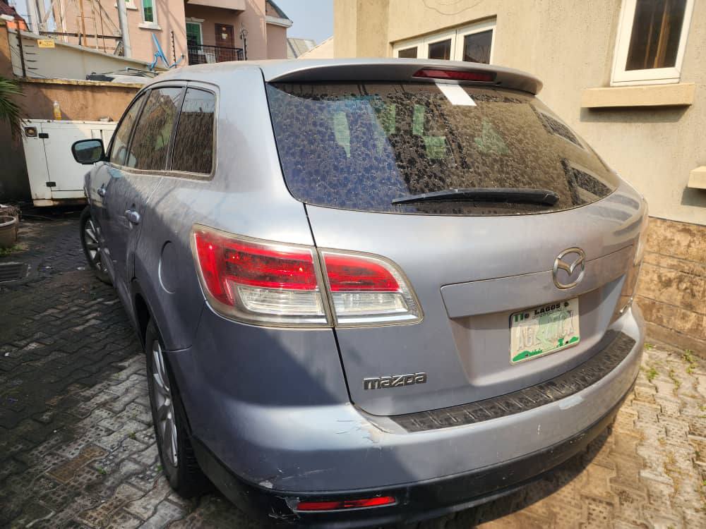 A picture of Mazda cx9 2008