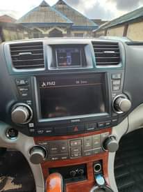 A picture of Registered Toyota Highlander 2010 Neatly Used and ready to use