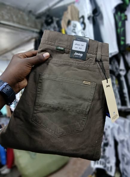 A picture of Kaki trousers