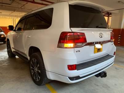A picture of LANDCRUISER