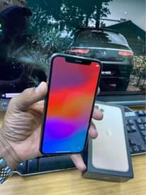 A picture of iPhone 11pro simu ina network imetoka USA 