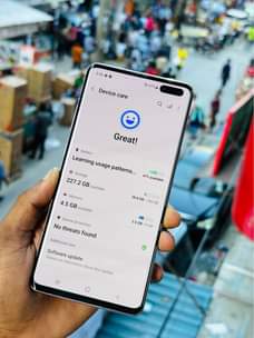 A picture of Samsung S10 5G 256GB Tsh 450 000 Tupigie 0683678977