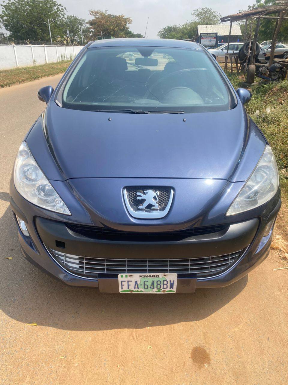 A picture of Peugeot 308 manual