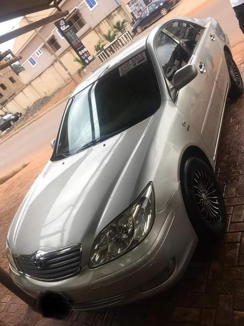 A picture of Toyota Camry 2004 very clean and nothing to fix for