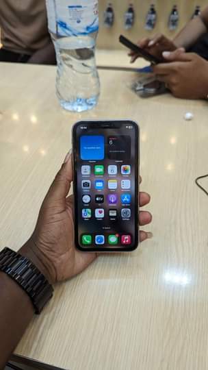 A picture of iPHONE 11 CLEAN MNO
