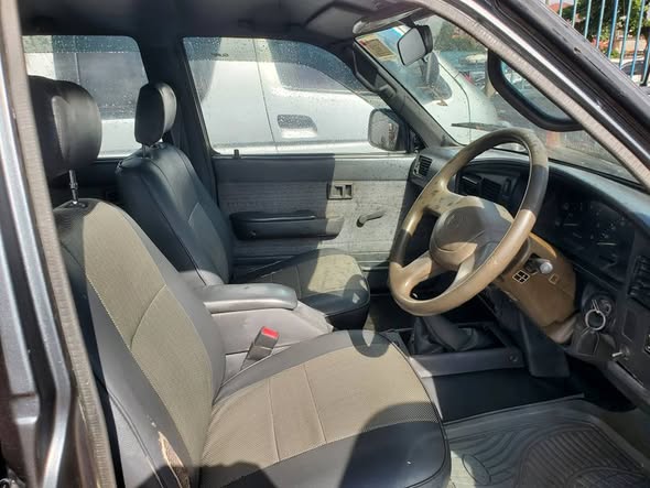 A picture of Toyota Hilux Manual 3L Engine 0754006652 Whatsapp