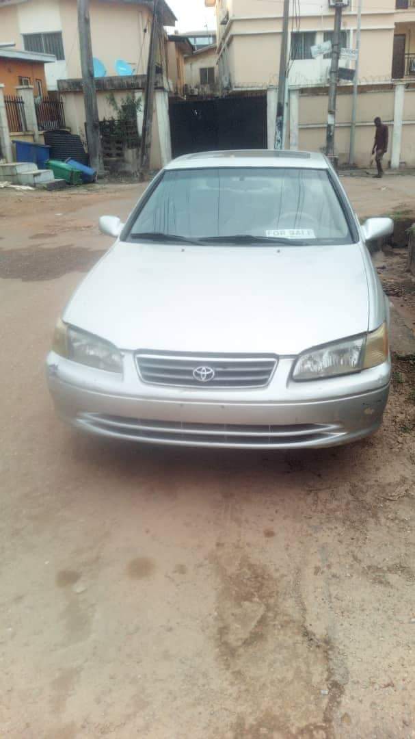 A picture of 2002 Toyota Camry V6