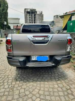 used toyota hilux