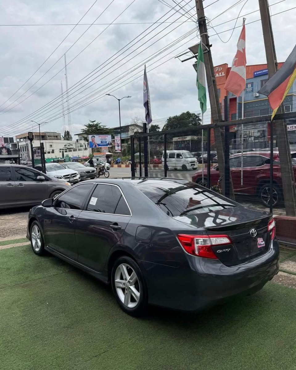 A picture of Foreign used Toyota Camry SE. Year 2012 15M