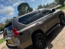 A picture of TOYOTA LAND CRUISER PRADO 150