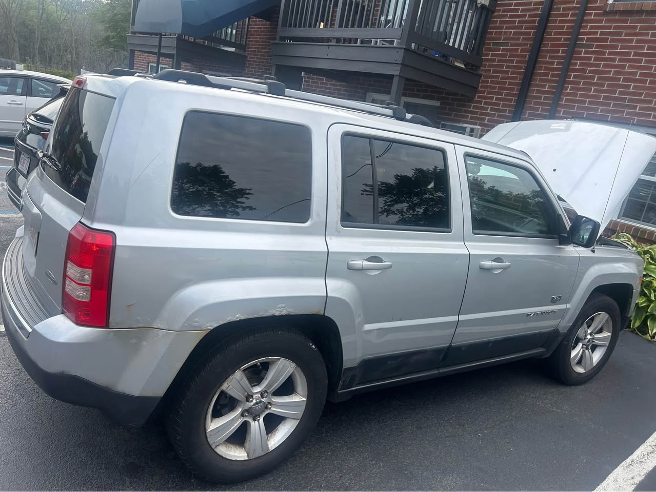 A picture of Jeep patriot 2011 miles 1935 Automatic car