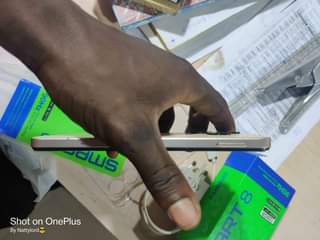 A picture of Inifinix smart 8 with full accessories no single fault selling