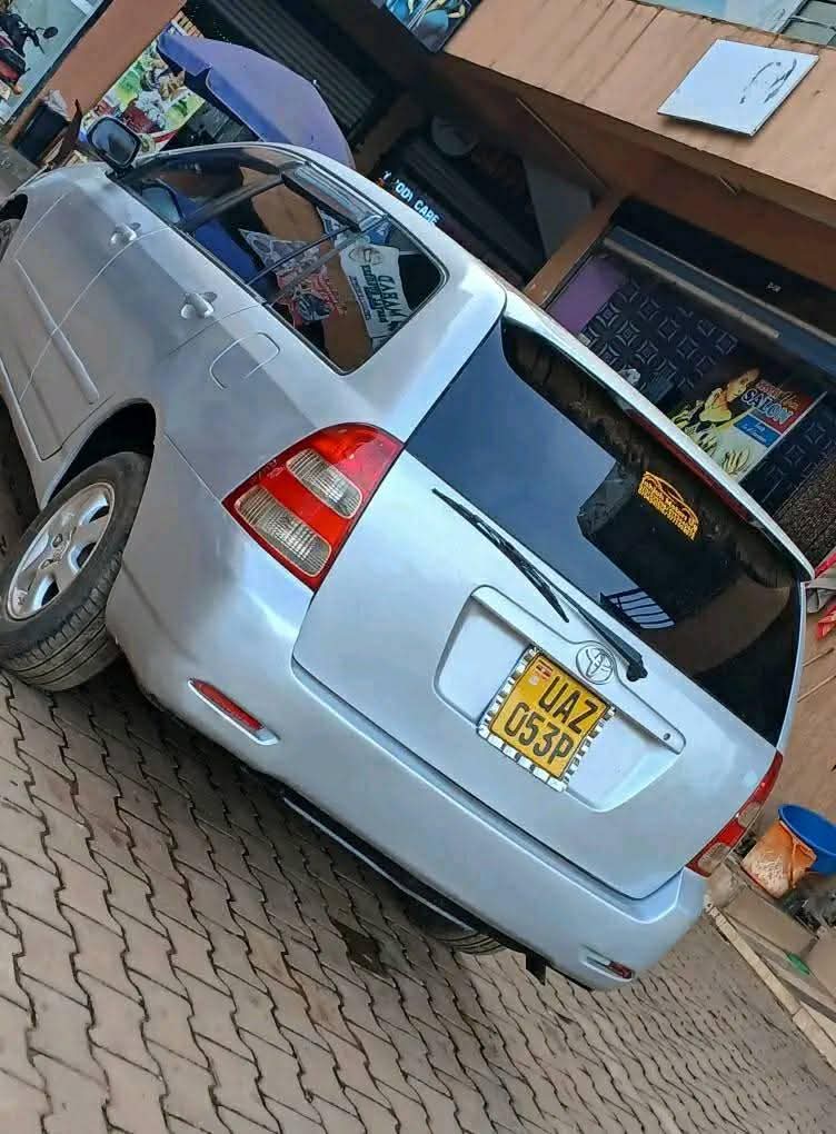 A picture of TOYOTA FIELDER