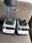 A picture of TUMELETA COMMERCIAL BLENDER KUBWA . Ukinunua unapatana Jagi mbili. Hizi