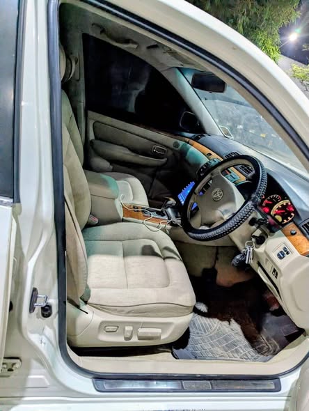 A picture of Toyota Brevis Engen 1jz Cc 2490 Full ac Full documents