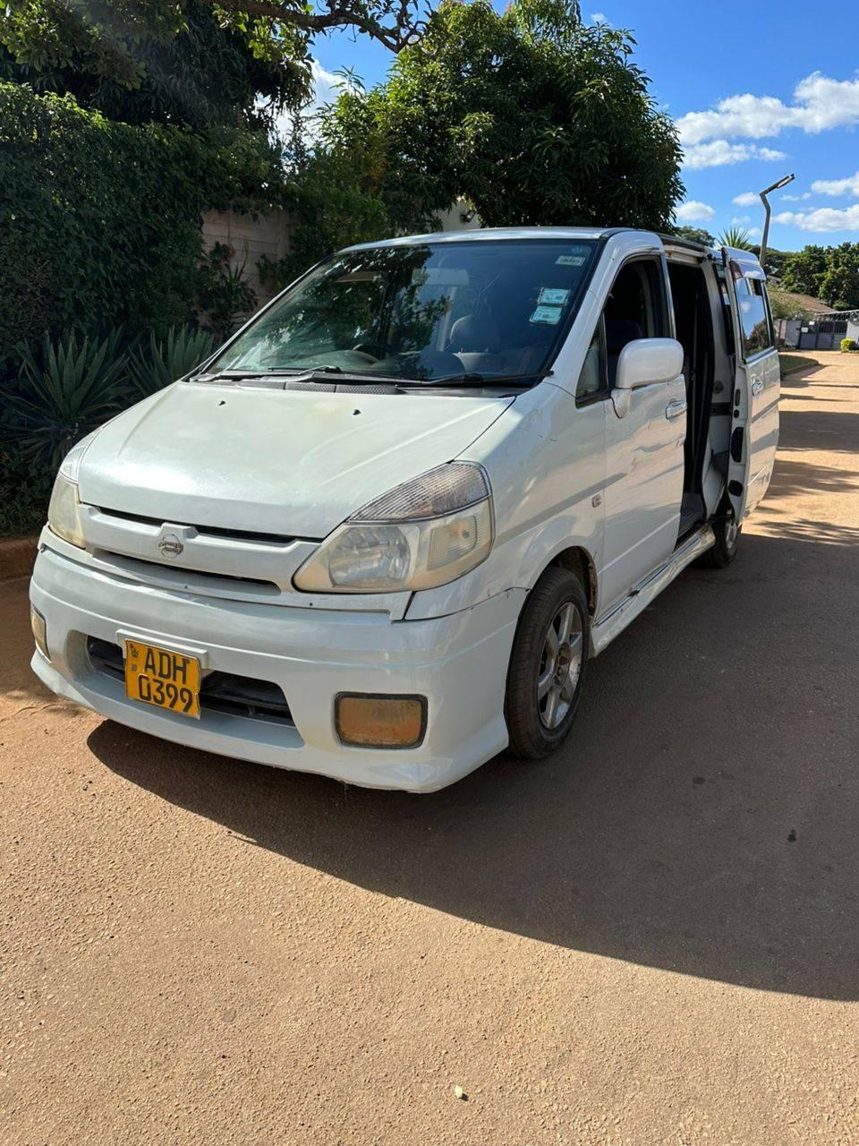 nissan serena