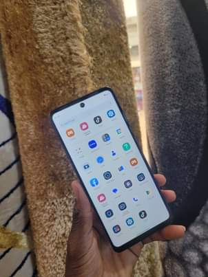 A picture of Motorola adge 5G 256GB