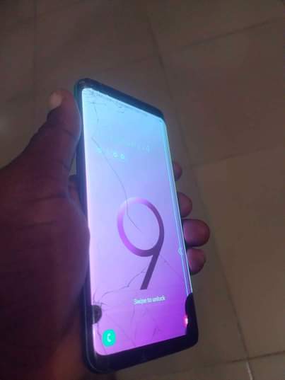 A picture of Samsung S9