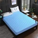 A picture of universal Waterproof bed cover