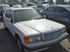 A picture of Clean class Mercedes Benz 180