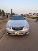A picture of 2013 Chrysler 200 4