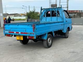 A picture of NISSAN VANETTE
