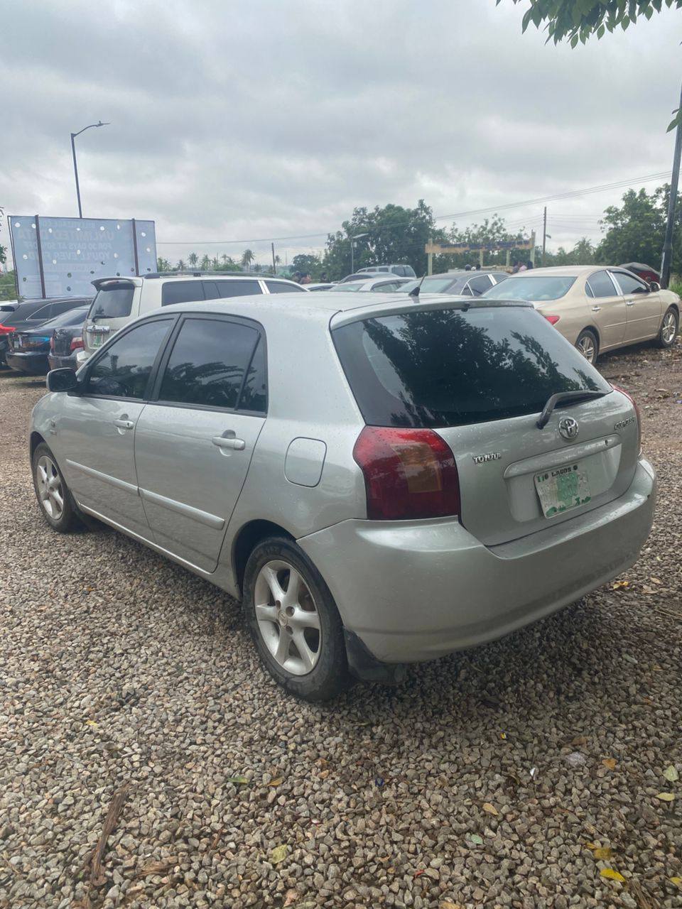 A picture of USED AND CLEAN COROLLA OBAMA