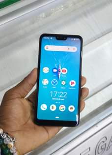 A picture of Arrows U 32GB Rom 3GB Ram