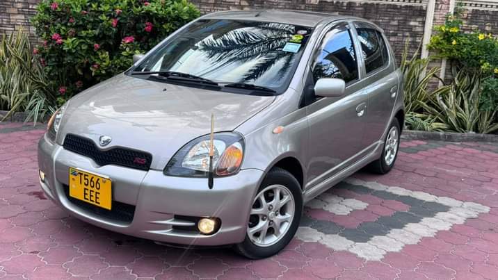 A picture of TOYOTA Vits inauzwa price 13.7 call WhatsApp 0685 502 036
