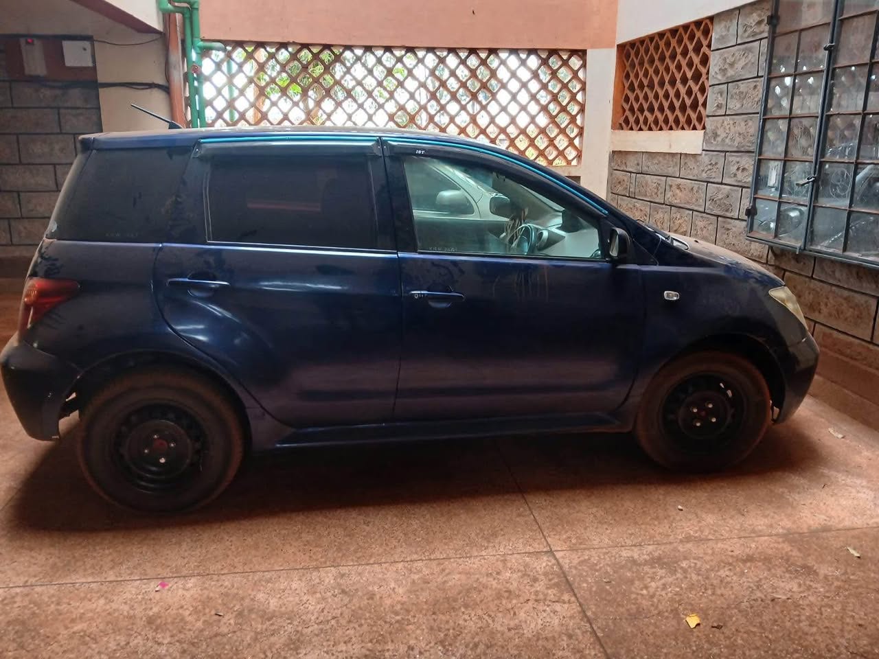 A picture of Toyota IST