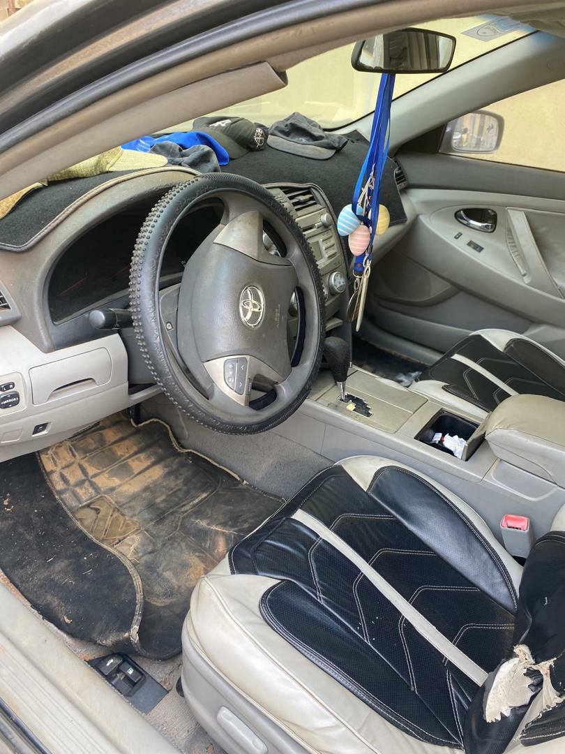 A picture of Toyota Camry 2009 10