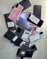A picture of All iPhones and Samsung available