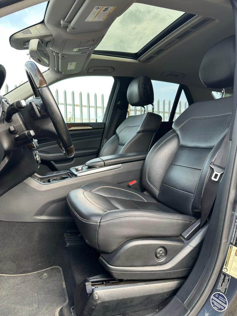 A picture of Mercedes Benz ML350