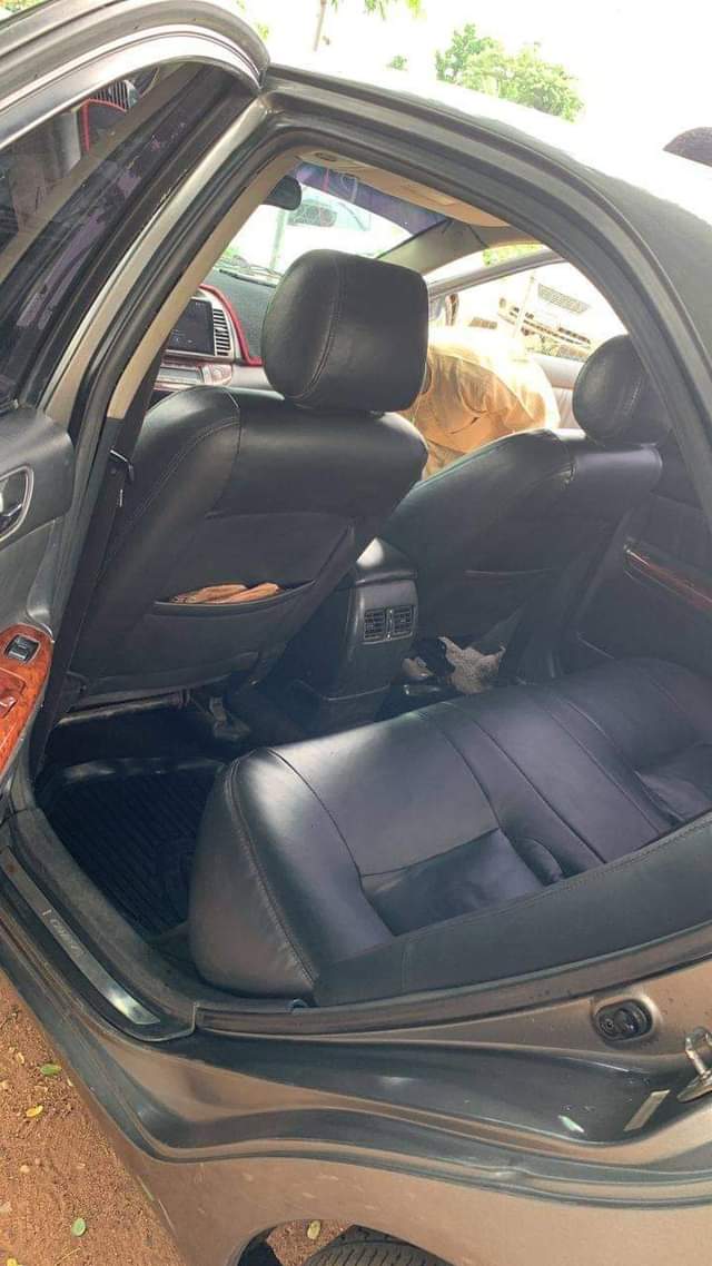 A picture of 2004 Toyota Camry Big daddy xle Camry Working