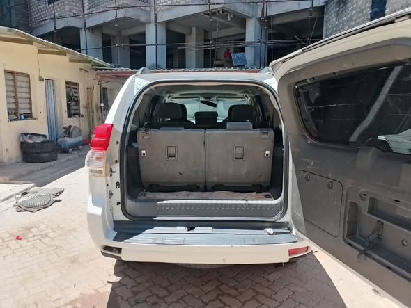 A picture of Prado J150