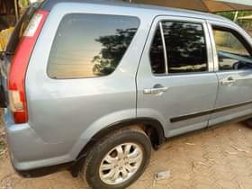 A picture of Come for this two beautiful cars RV4 CR V 1