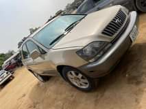 A picture of Clean Lexus Rx300 2002 accident free with a sound engine