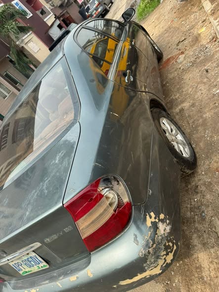 A picture of Toyota Camry 04 08077706407