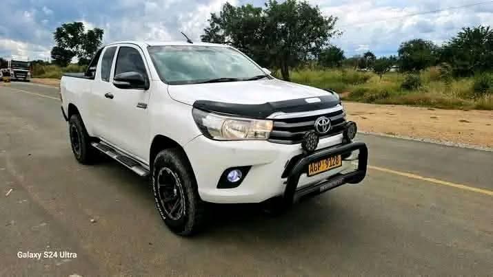 used toyota hilux