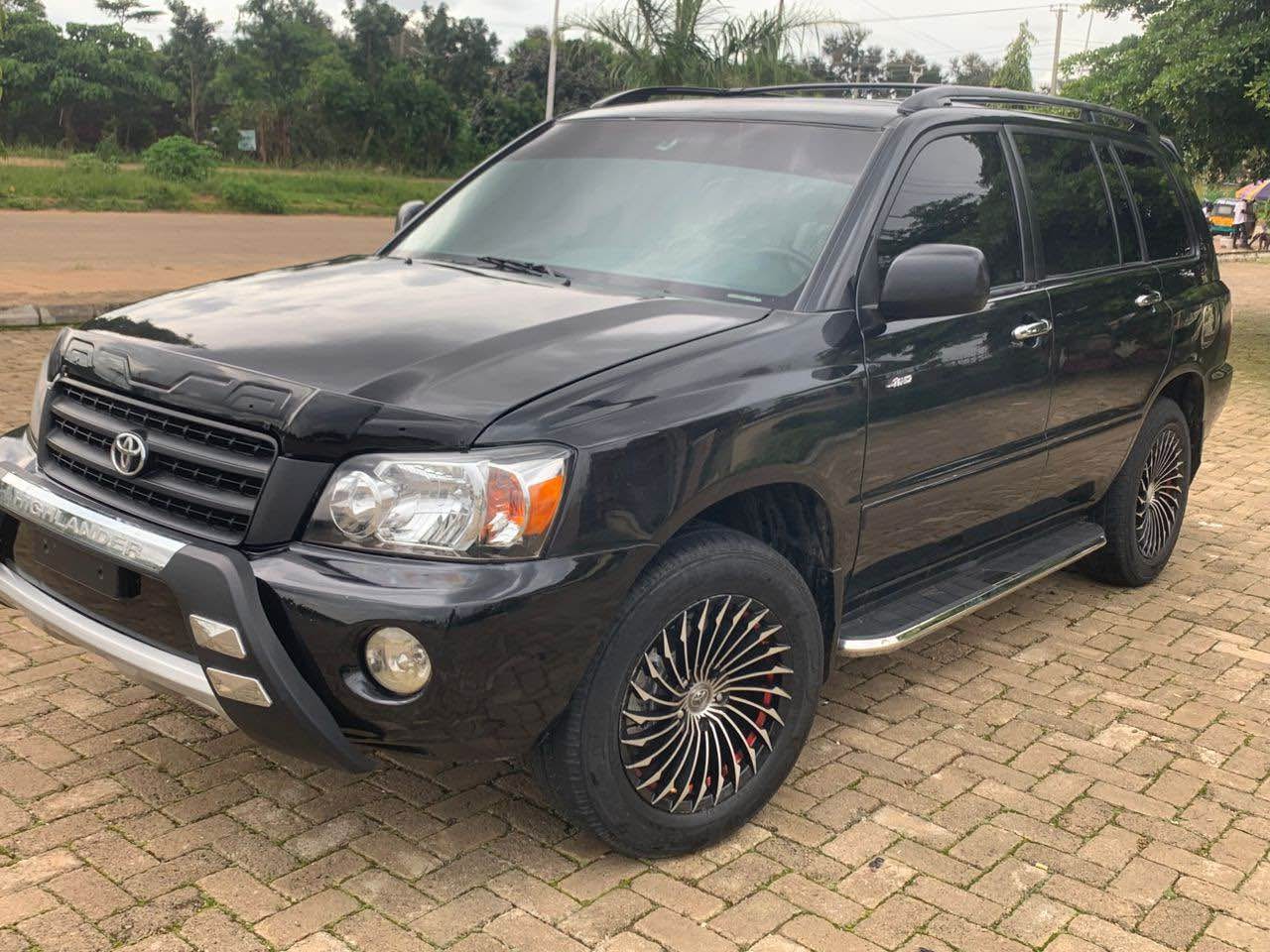 A picture of Fast fingers 08108649176