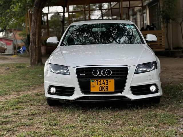 A picture of AUDIO A4 PRICE 8 9M CALL 0621007902