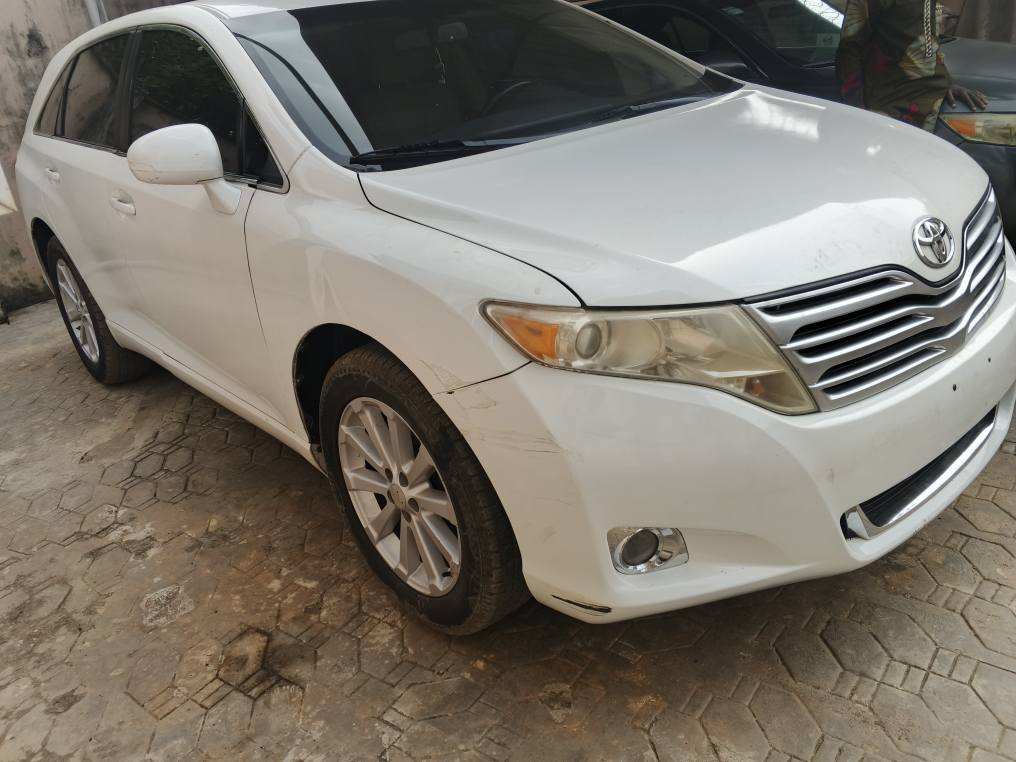 A picture of Toyota Venza 2010