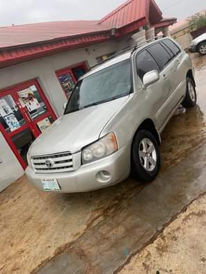 A picture of Toyota Highlander 04 Silent V4 Engine Gear Ac Going for