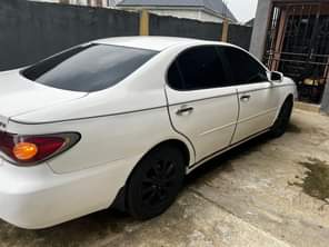 A picture of 2005 lexus es330 Belgium grade Silent engine Ac chilling Perfect