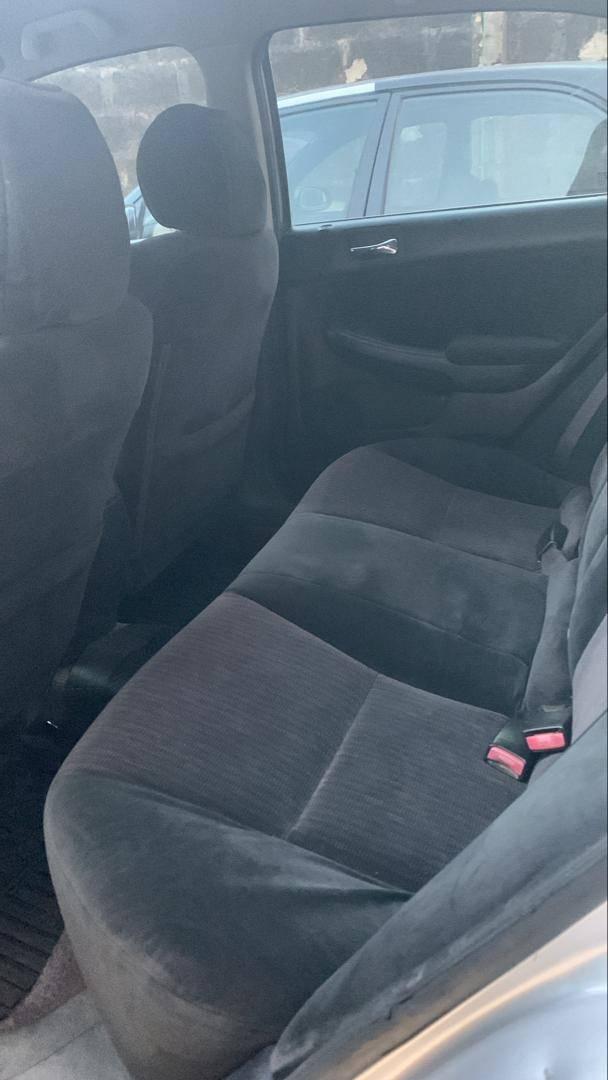 A picture of 2004 Honda Eod